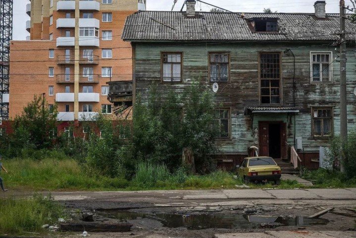 Минстрой озвучил порядок выплат жителям аварийных домов