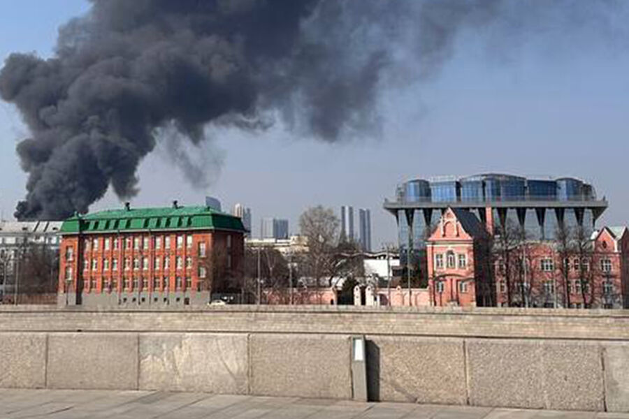 В центре Москвы сгорел элитный пентхаус за полмиллиарда рублей