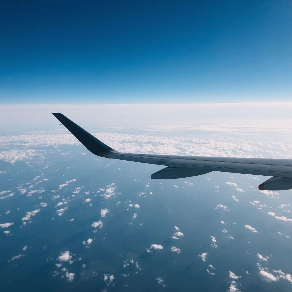 Новогодние перелёты: цены идут вверх на фоне повышенного спроса