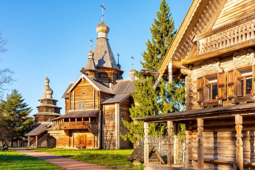 Три старинных здания  отреставрируют в Великом Новгороде