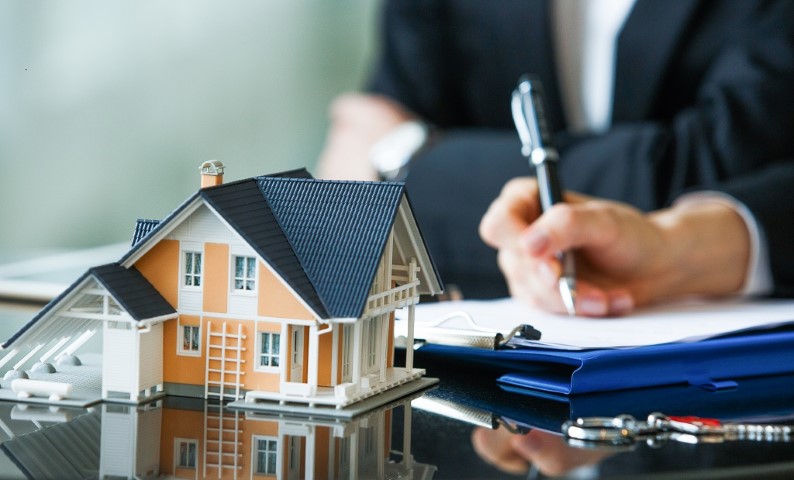 Налог с продажи недвижимости ценой выше 2,4 млн рублей могут поднять