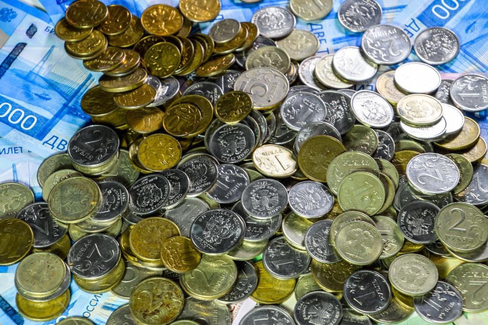 В России проходит акция по обмену монет на купюры