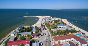 На каких курортах России дешевле всего снять жилье в июле 2025