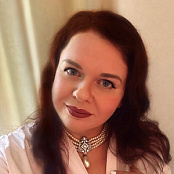 Анастасия Мартынова – историк, искусствовед, историк искусства, член Международного совета по сохранению памятников и достопримечательных мест при ЮНЕСКО (ИКОМОС), публицист, научный журналист