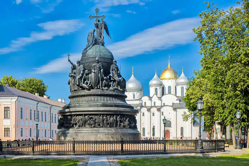 Центр Великого Новгорода (фото: vsempoturu.ru)