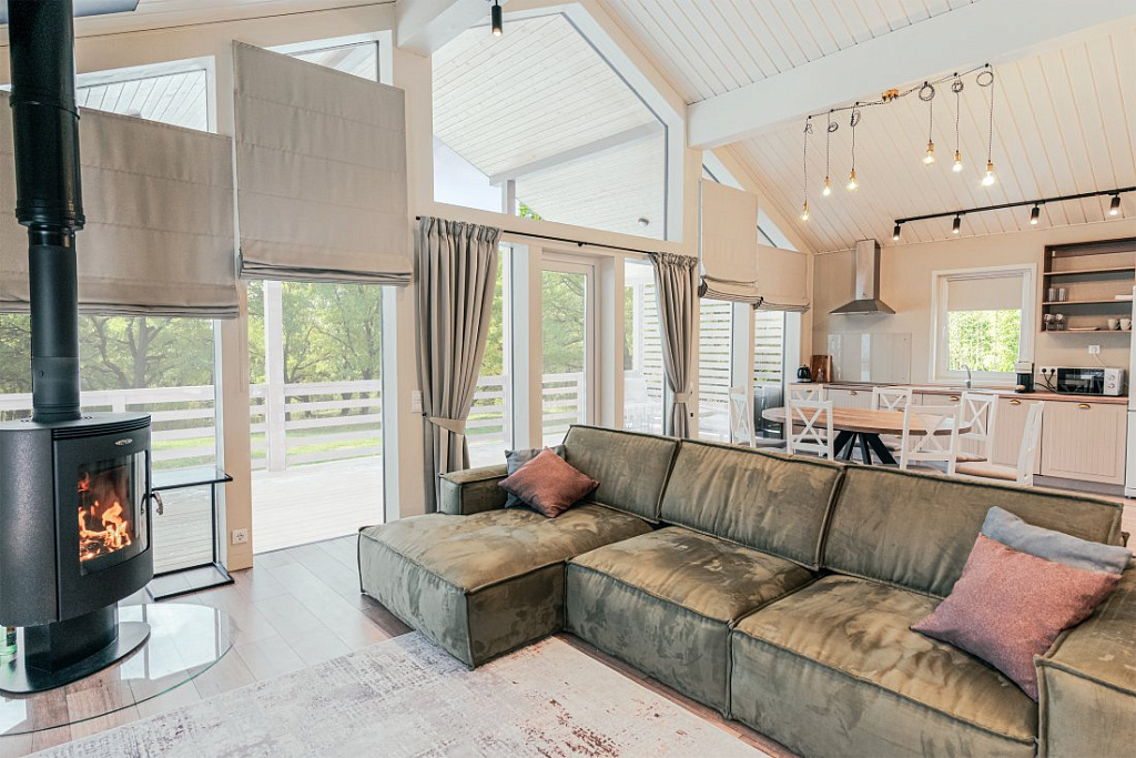 Интерьер коттеджа Wish Home Yahroma (фото: wh-collection.ru)