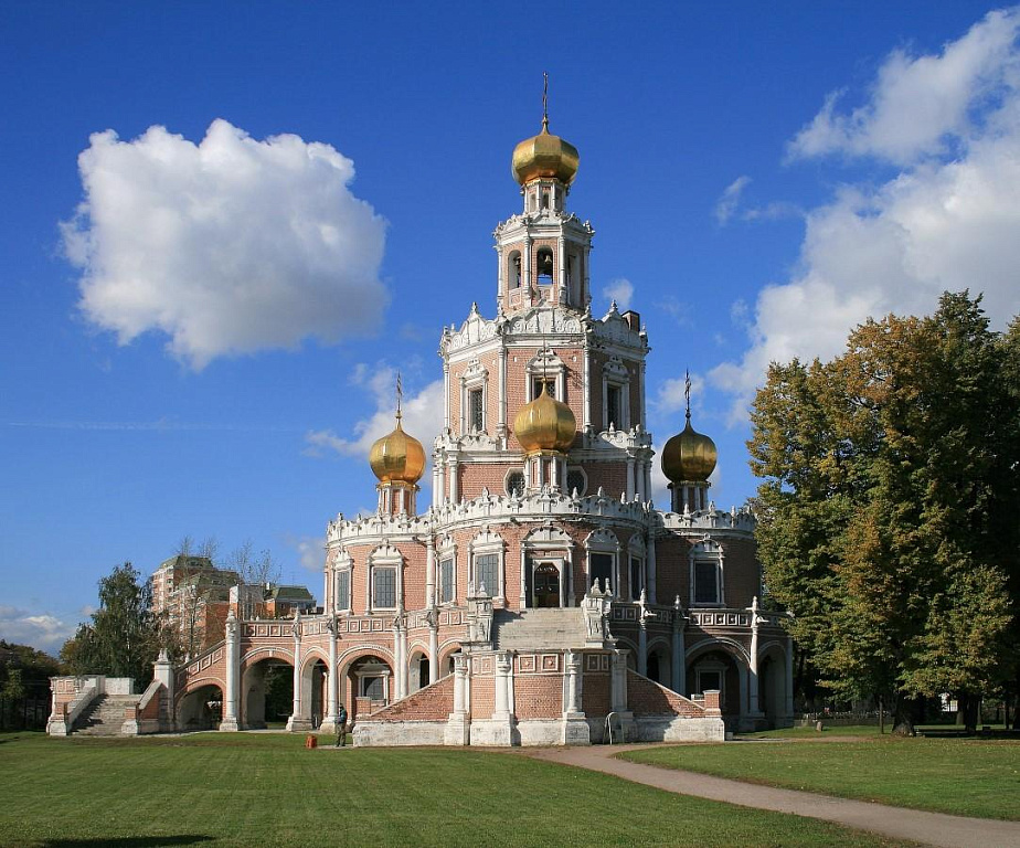 Храм Покрова Пресвятой Богородицы в Филях – яркий пример нарышкинского барокко. (фото предоставлено экспертом) Храм Покрова Пресвятой Богородицы в Филях – яркий пример нарышкинского барокко. (фото предоставлено экспертом)